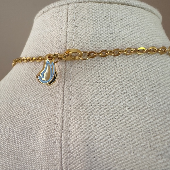 Black Faceted Beads with Golden Flower Statement Necklace - Picture 7 of 9